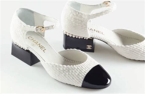 Scarpe con tacco Chanel Mary Janes per Donna